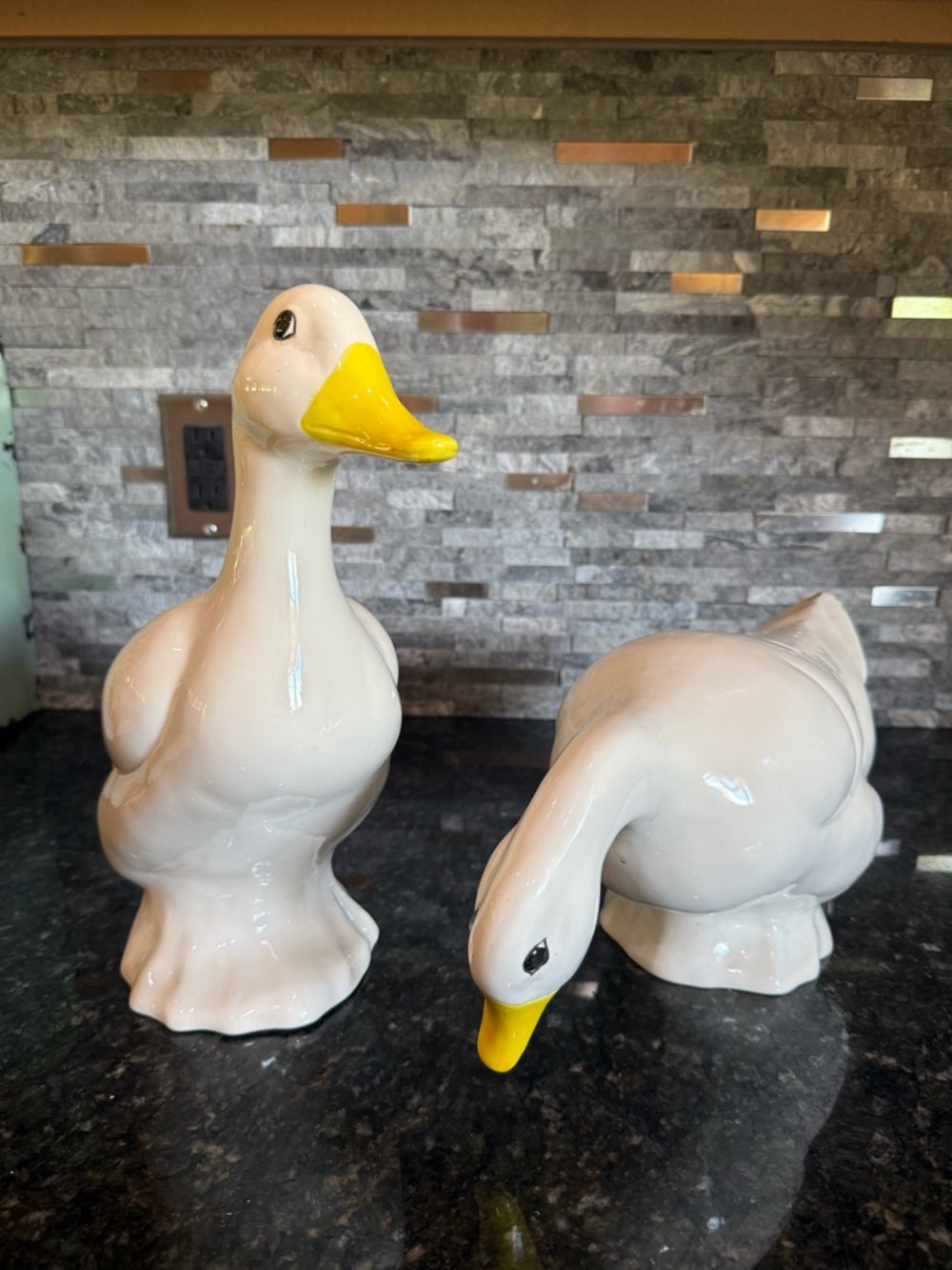 Vintage Granny/Cottage Core Large Country Goose Ceramic Pair